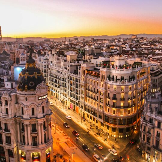 https://ichic2027.com/wp-content/uploads/2026/05/bcn05-540x540.jpg