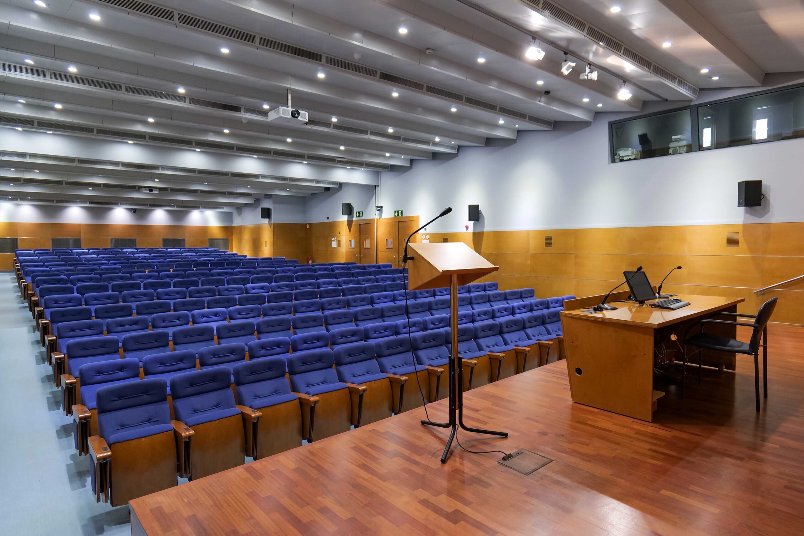 https://ichic2027.com/wp-content/uploads/2026/06/iqs-2024-Sala-Multimedia-009-scaled.jpg