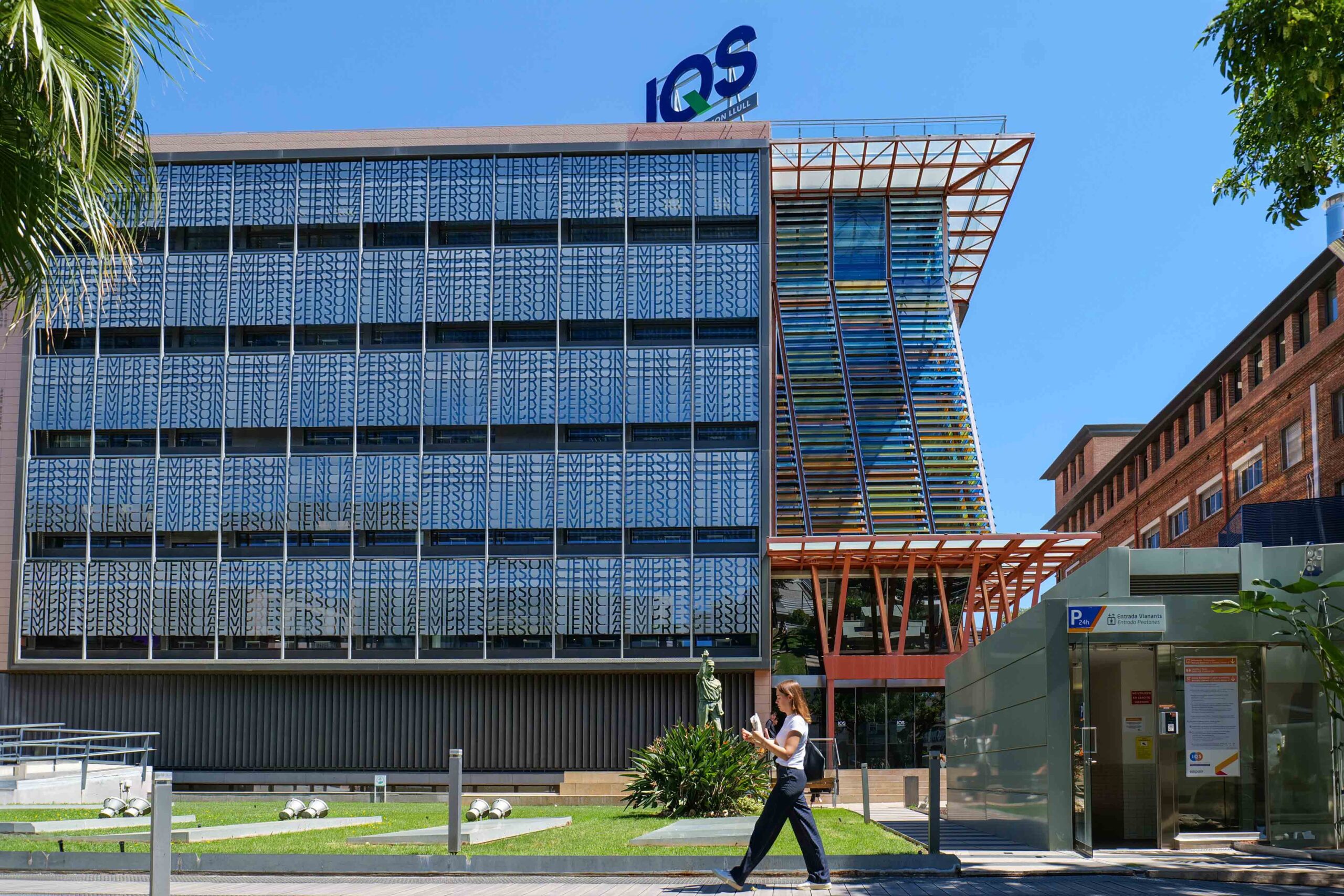 https://ichic2027.com/wp-content/uploads/2026/06/iqs-2024-instalacions-iqs-exterior-002-scaled.jpg